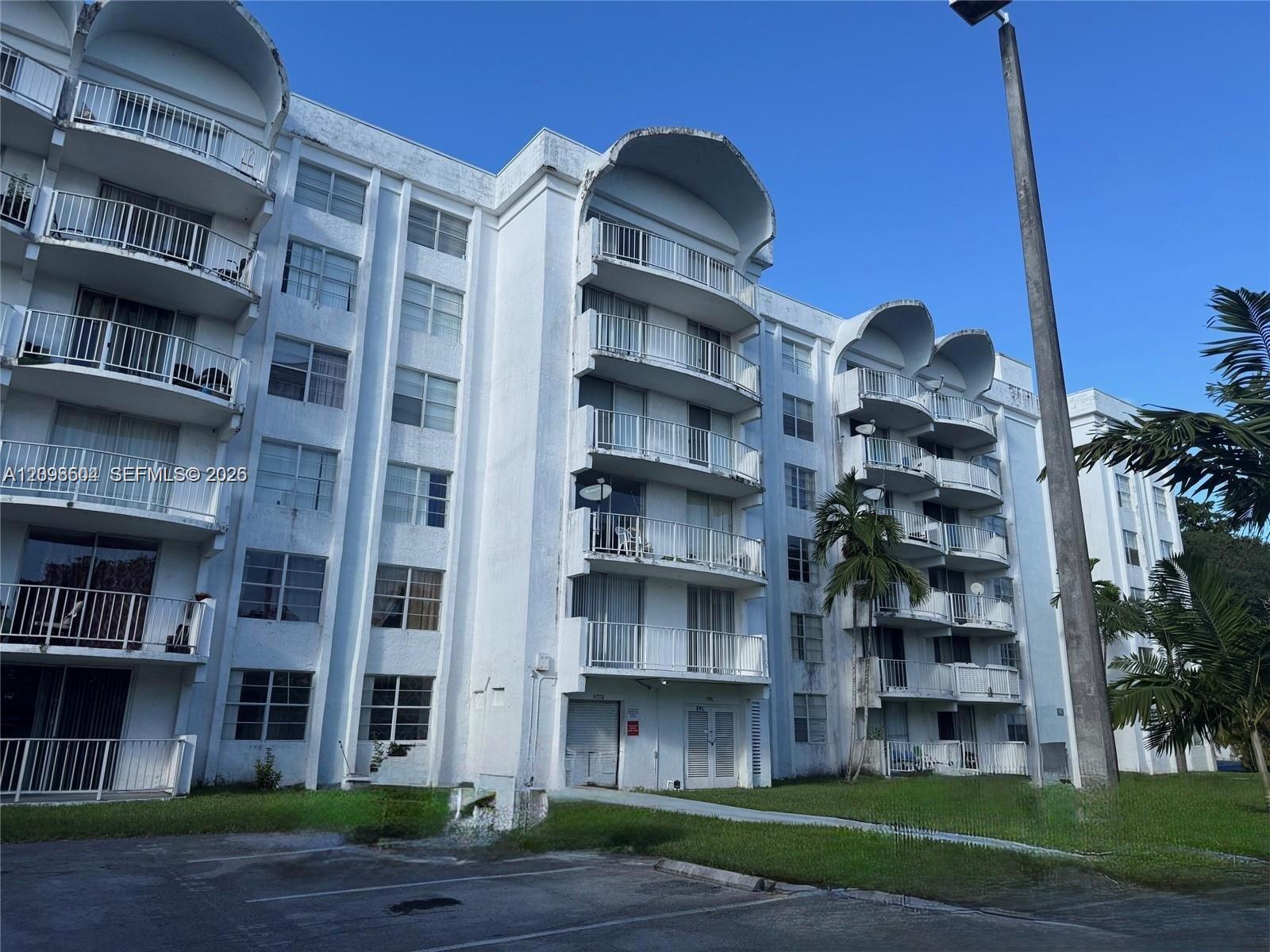 494 NW 165th St Road