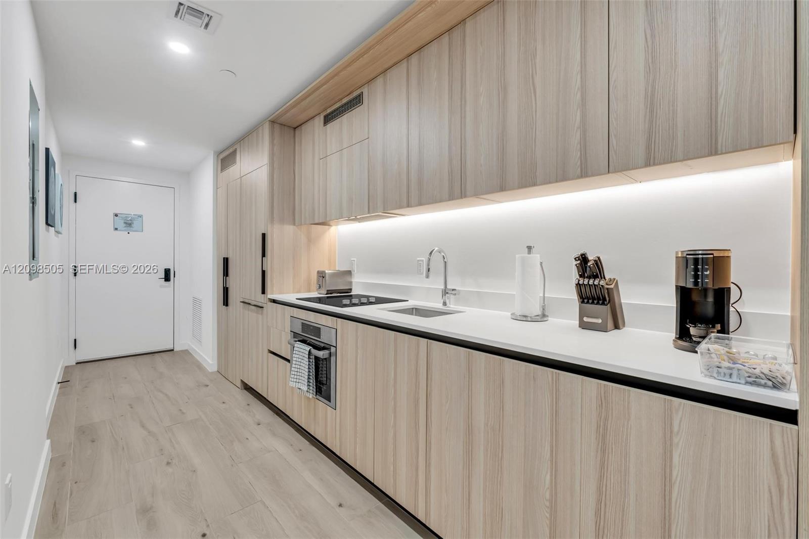 225 N Miami Avenue