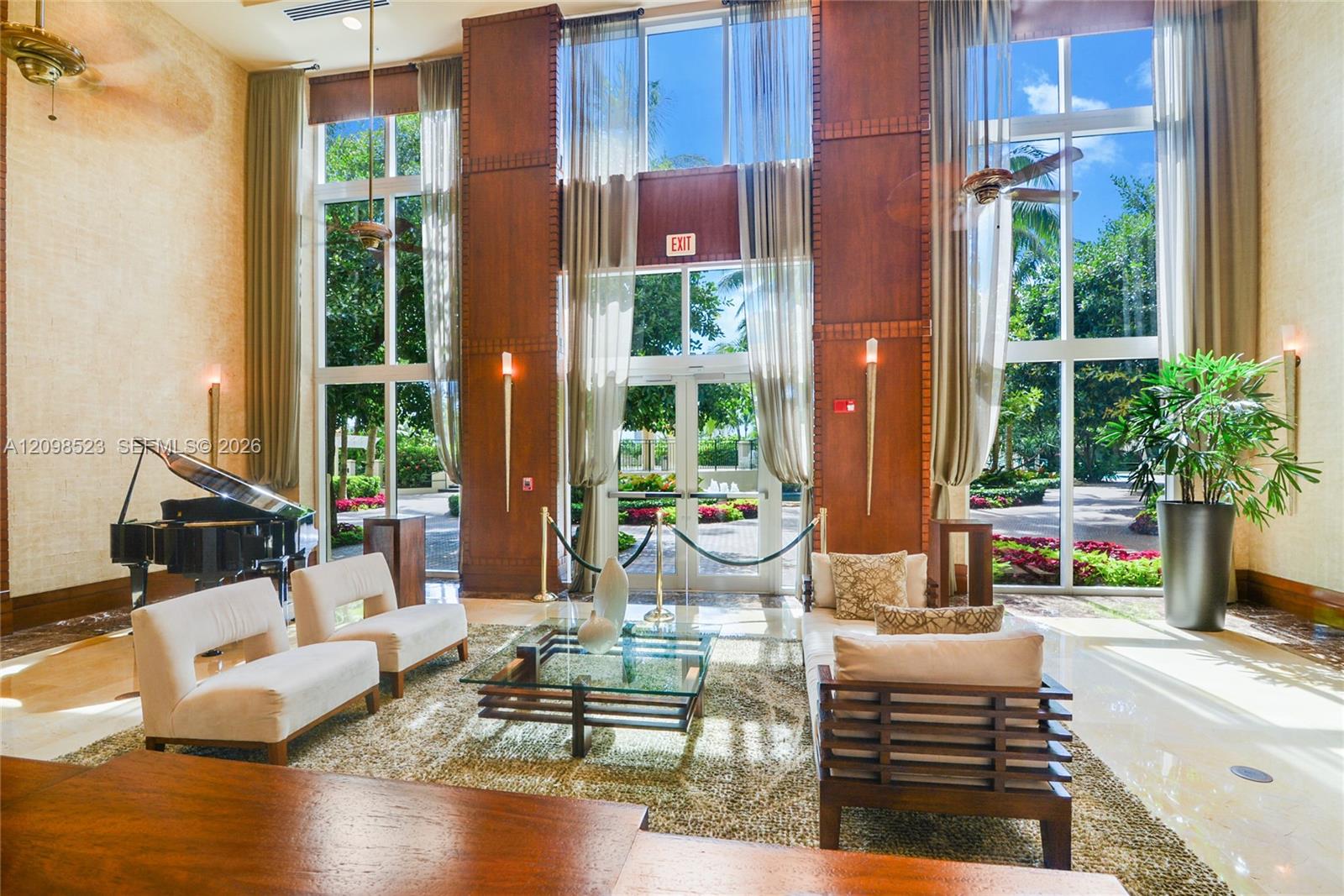 19501 W Country Club Drive