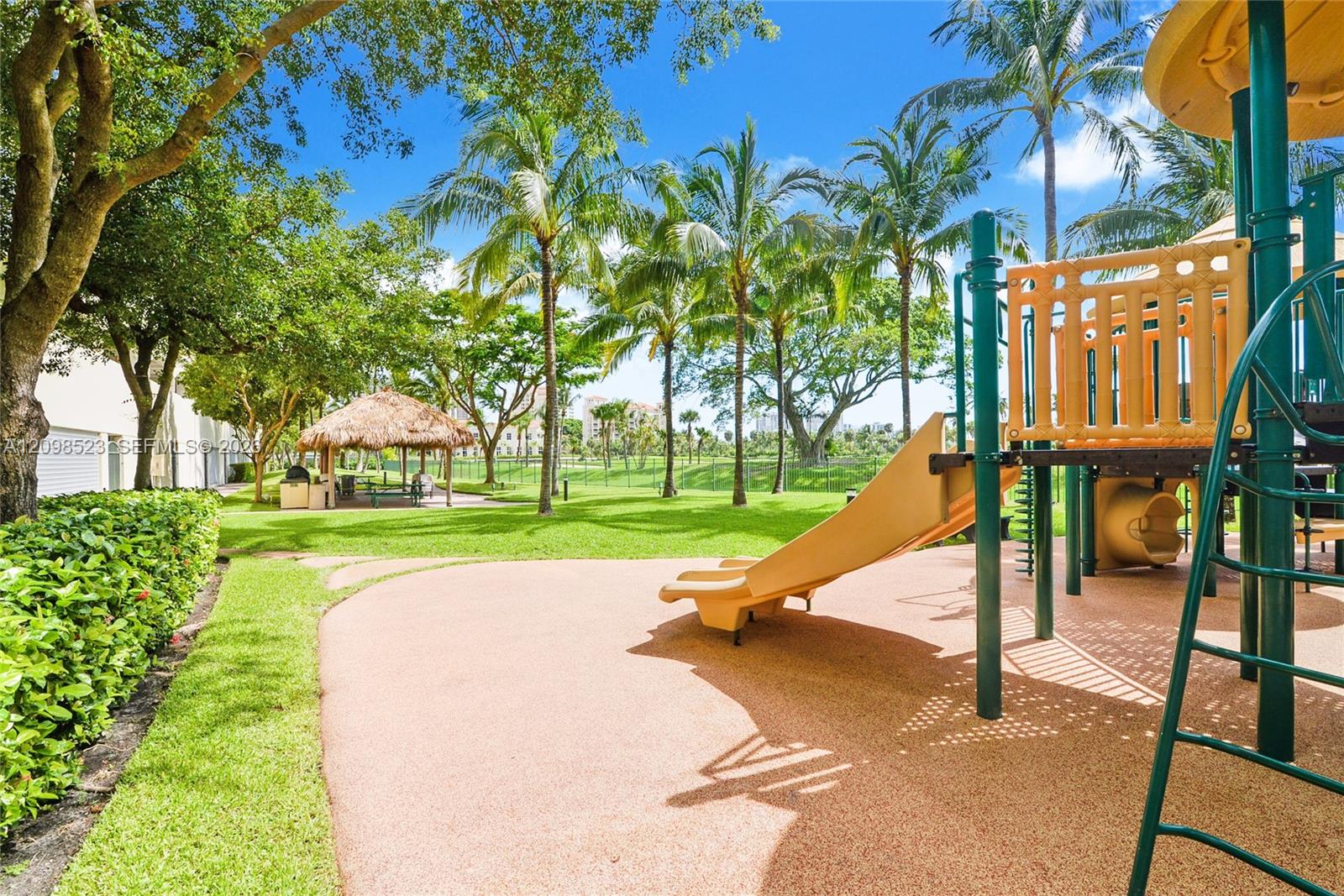 19501 W Country Club Drive