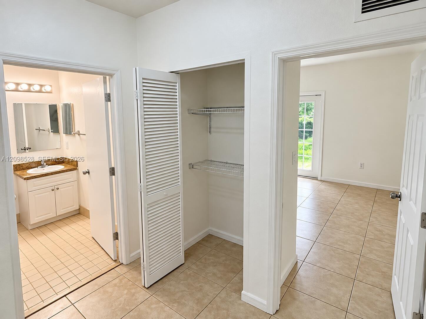 18951 SW 113th Place