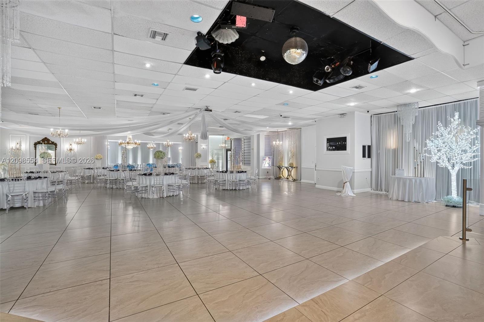 Banquet Hall Banquet Hall For Sale On Coral Way