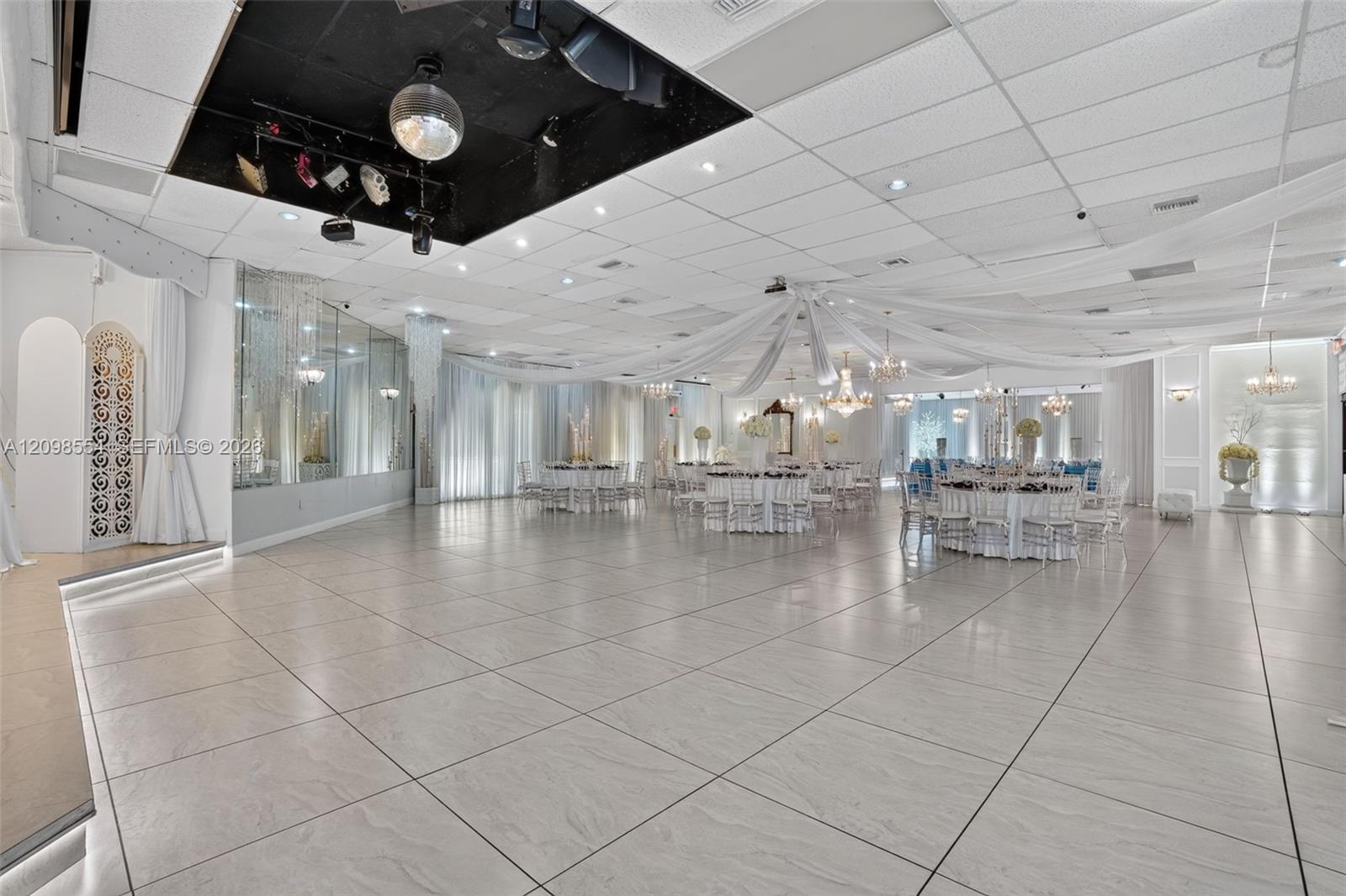 Banquet Hall Banquet Hall For Sale On Coral Way