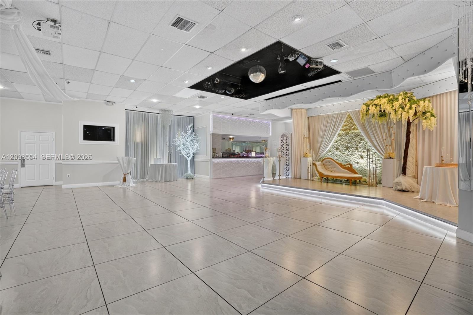 Banquet Hall Banquet Hall For Sale On Coral Way