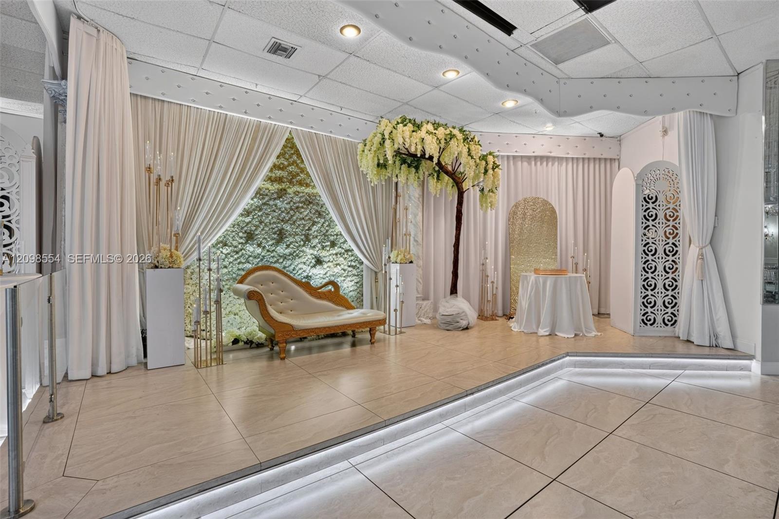 Banquet Hall Banquet Hall For Sale On Coral Way