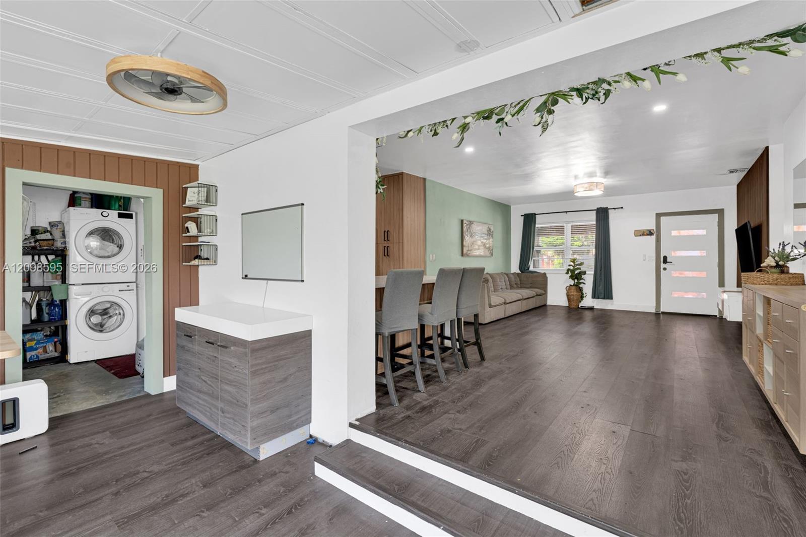 441 E Evanston Circle gallery image #11
