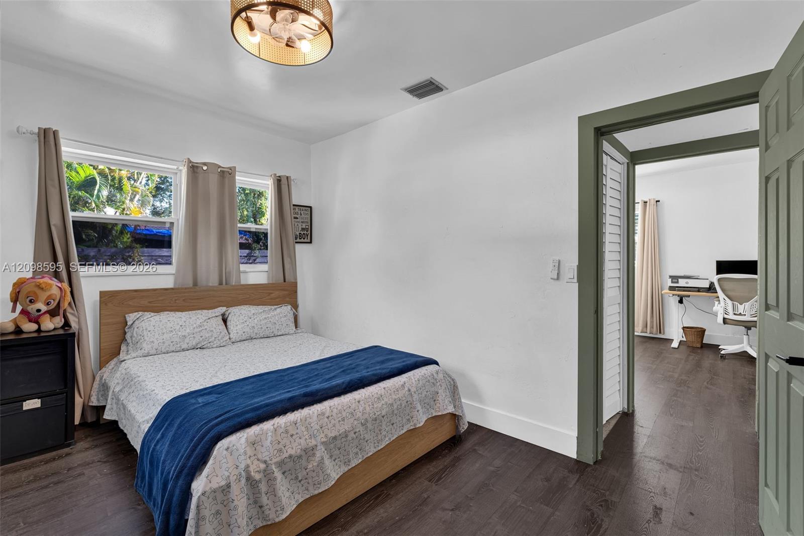 441 E Evanston Circle gallery image #16