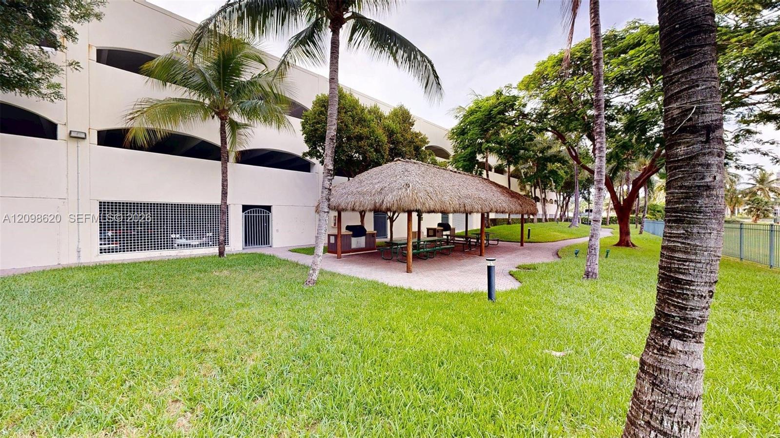 19501 W Country Club Drive