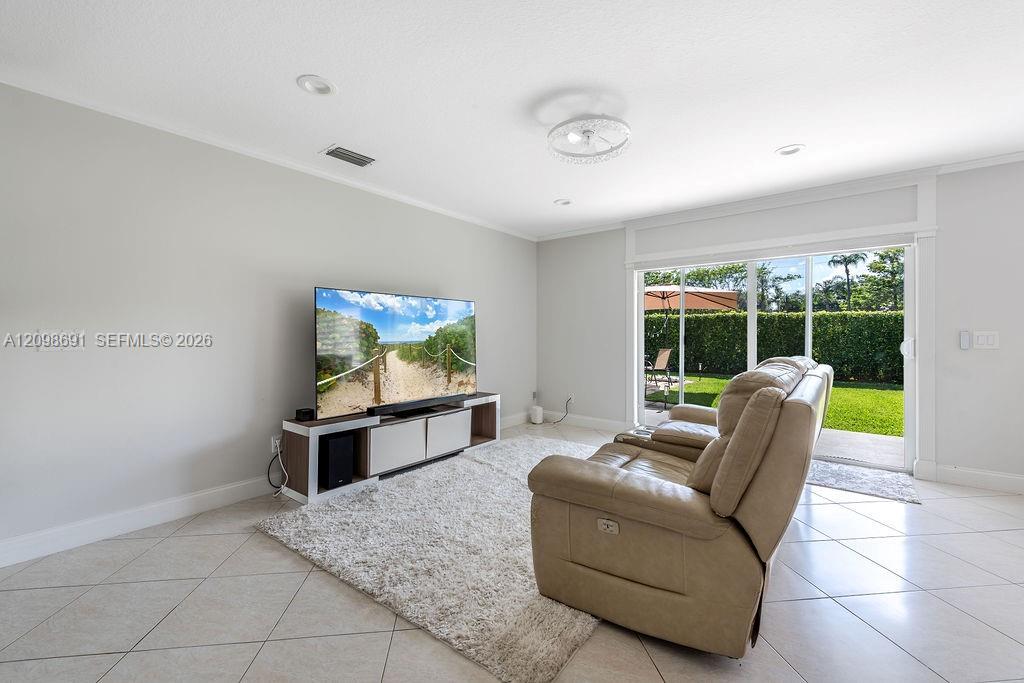 6256 Lansdowne Circle