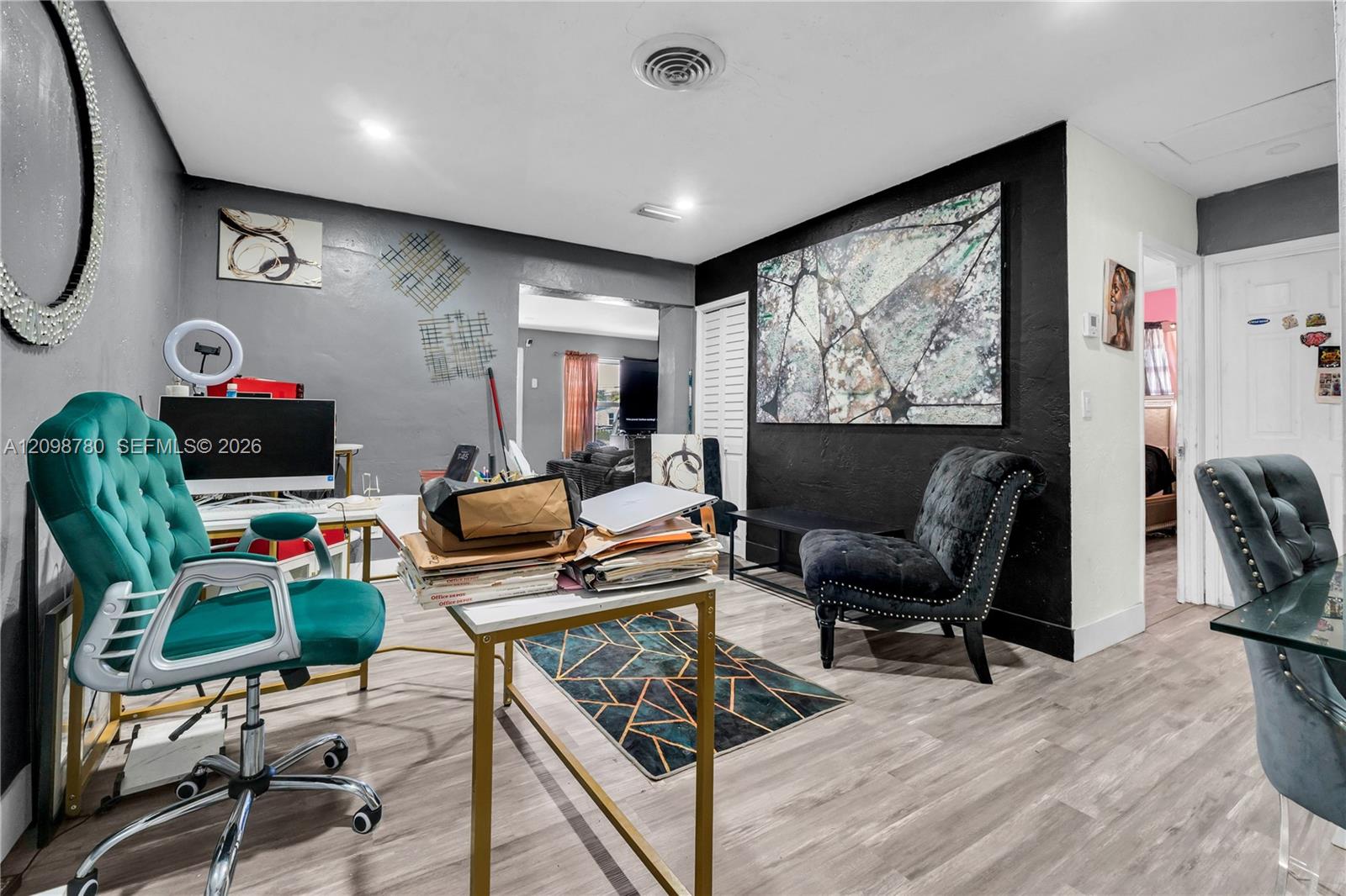 2308 NW 13th Court gallery image #11
