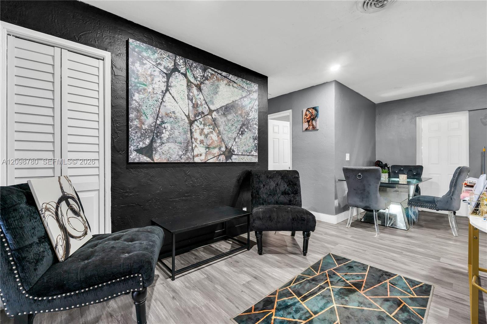 2308 NW 13th Court gallery image #12
