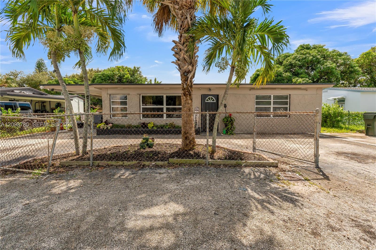 2308 NW 13th Court gallery image #5