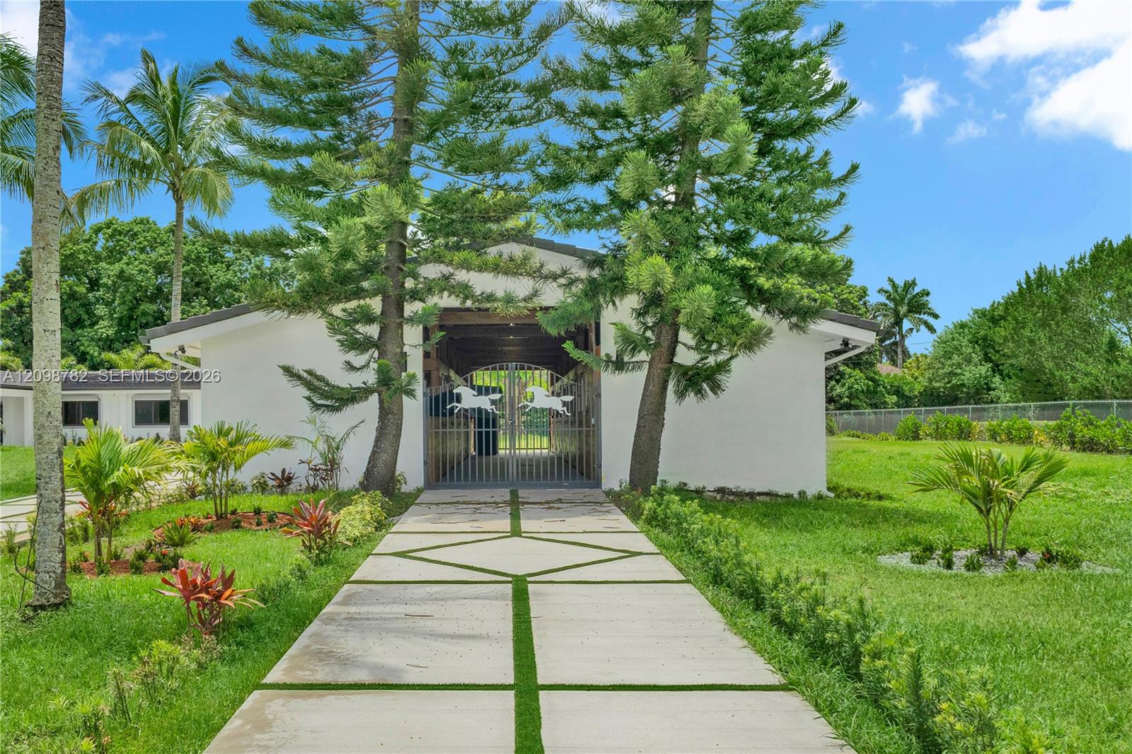 17640 SW 52nd Court