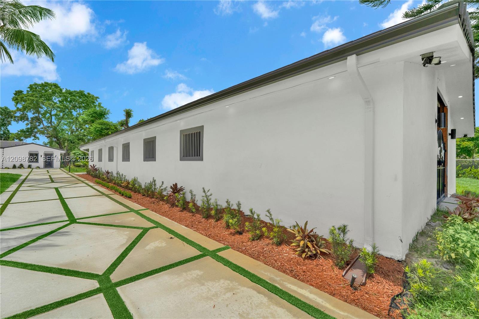 17640 SW 52nd Court