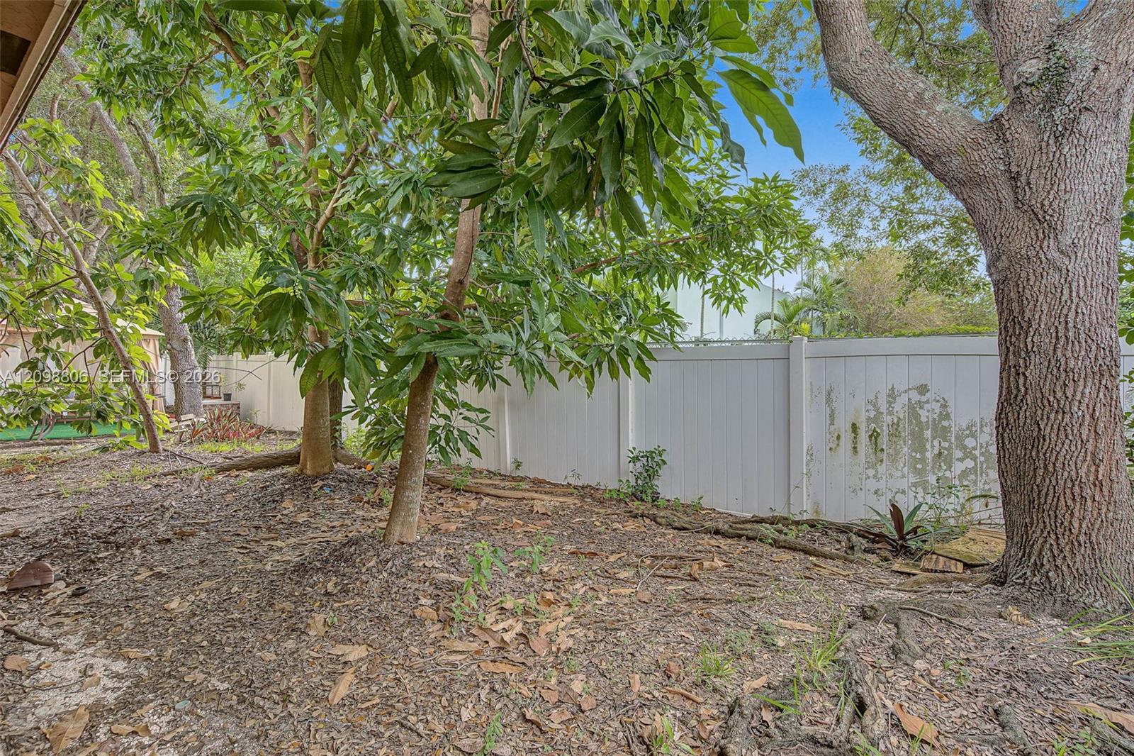 3940 NE 10th Drive