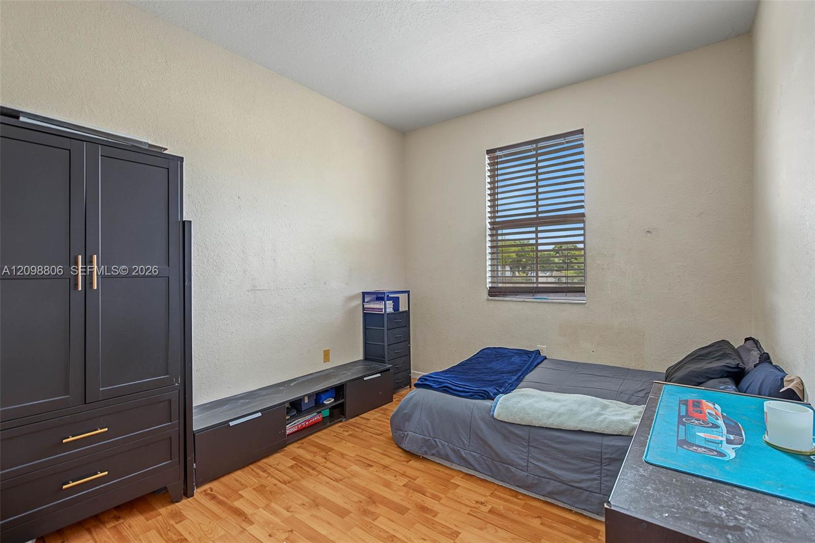 3940 NE 10th Drive