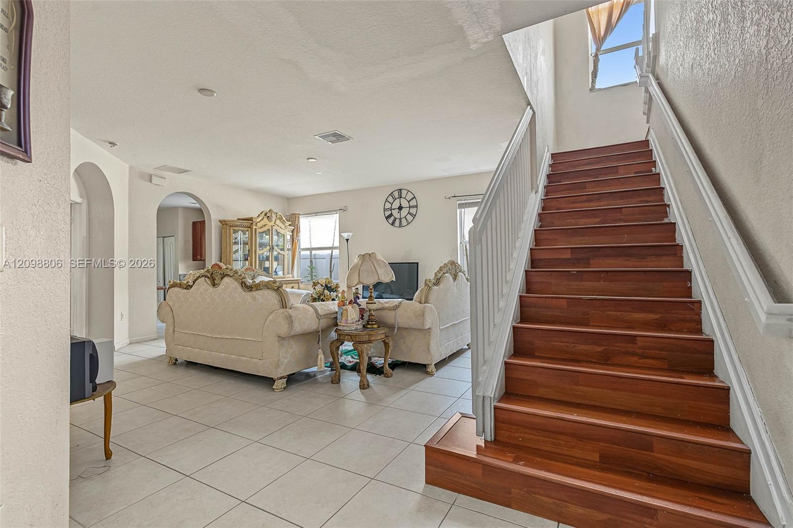 3940 NE 10th Drive