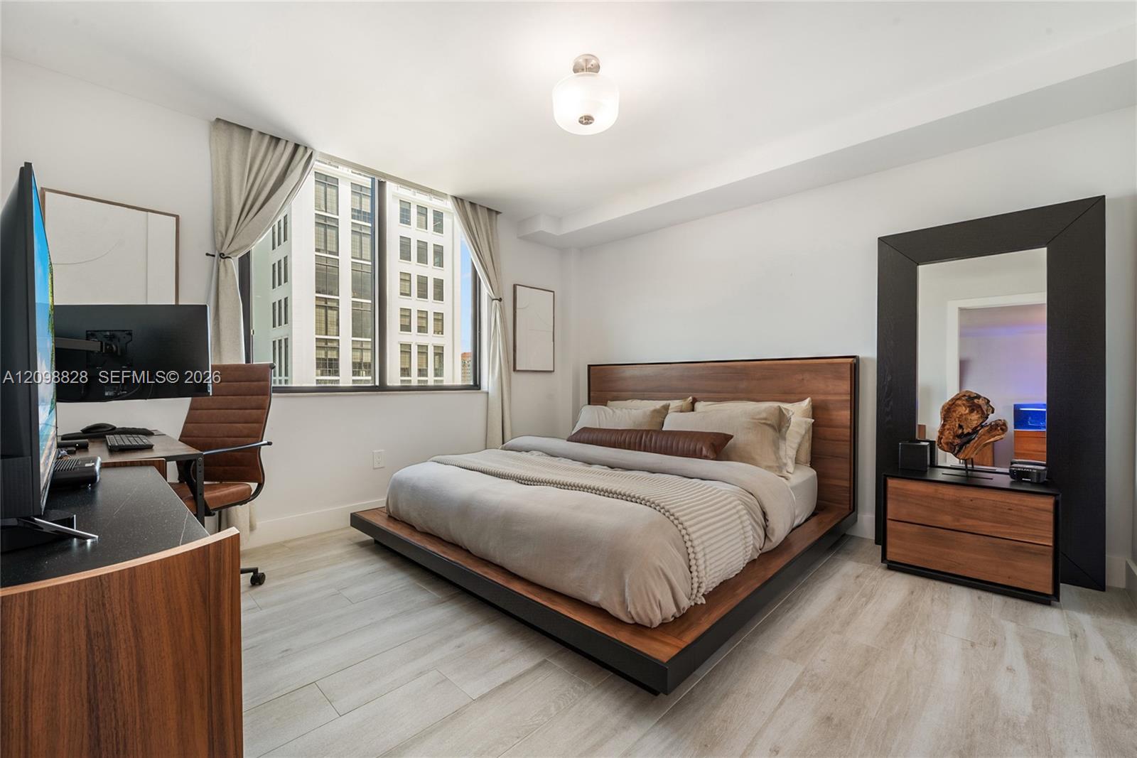 1300 Ponce De Leon Boulevard