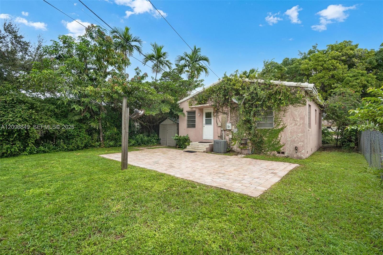 250 Laurel Way