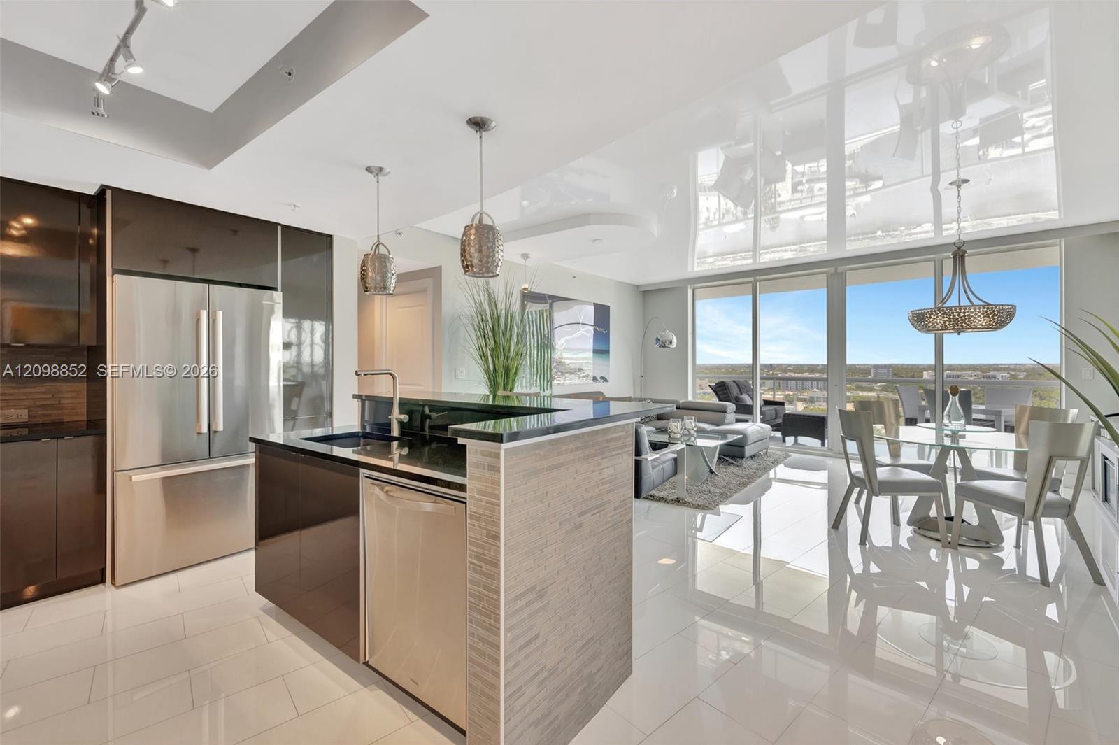 1 N Ocean Boulevard