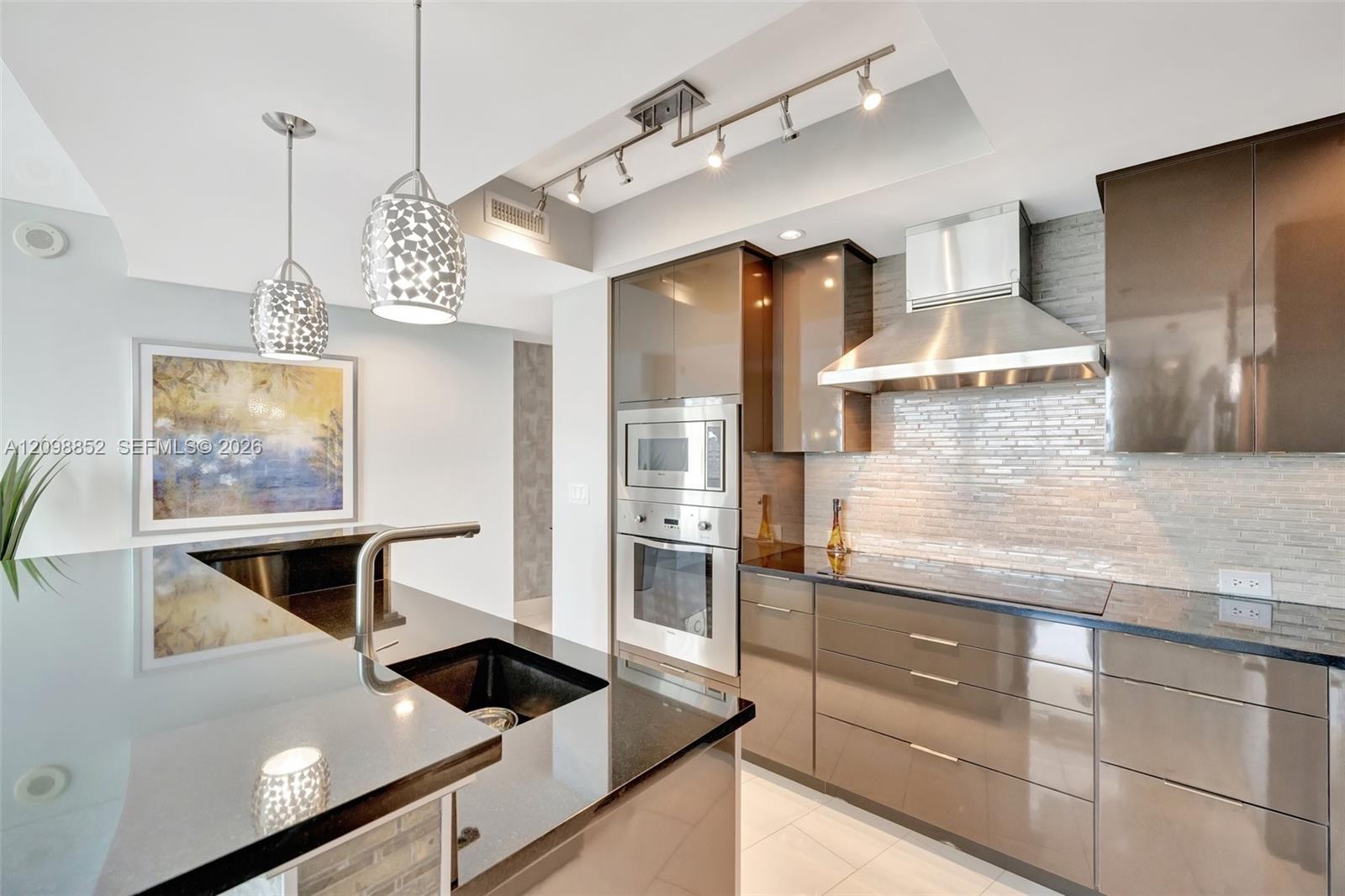 1 N Ocean Boulevard