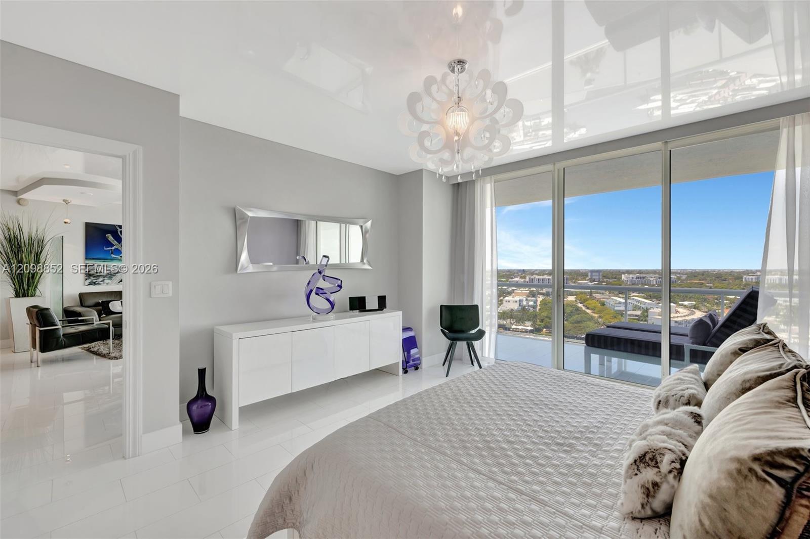 1 N Ocean Boulevard