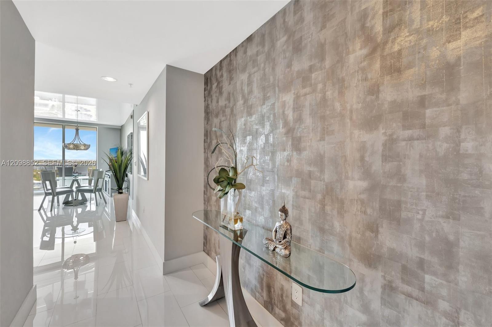 1 N Ocean Boulevard