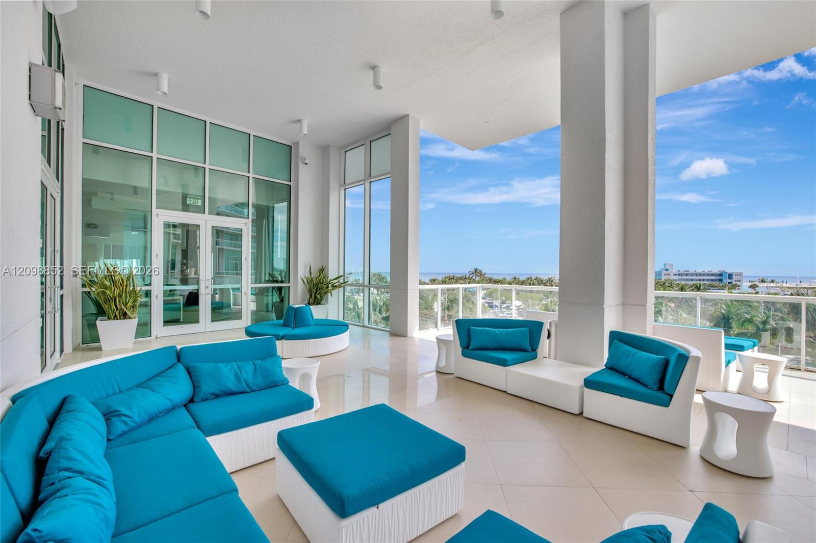 1 N Ocean Boulevard