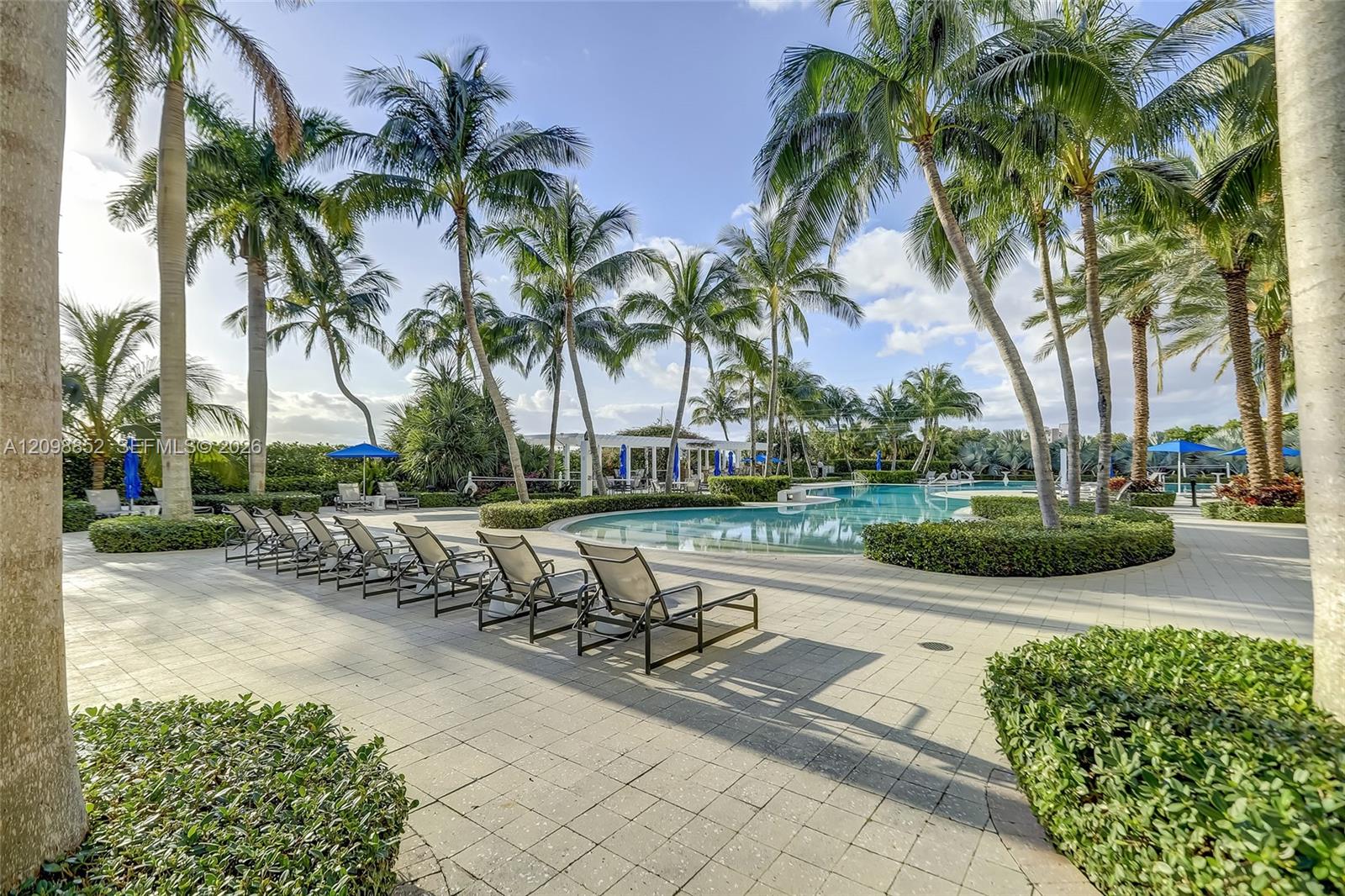 1 N Ocean Boulevard