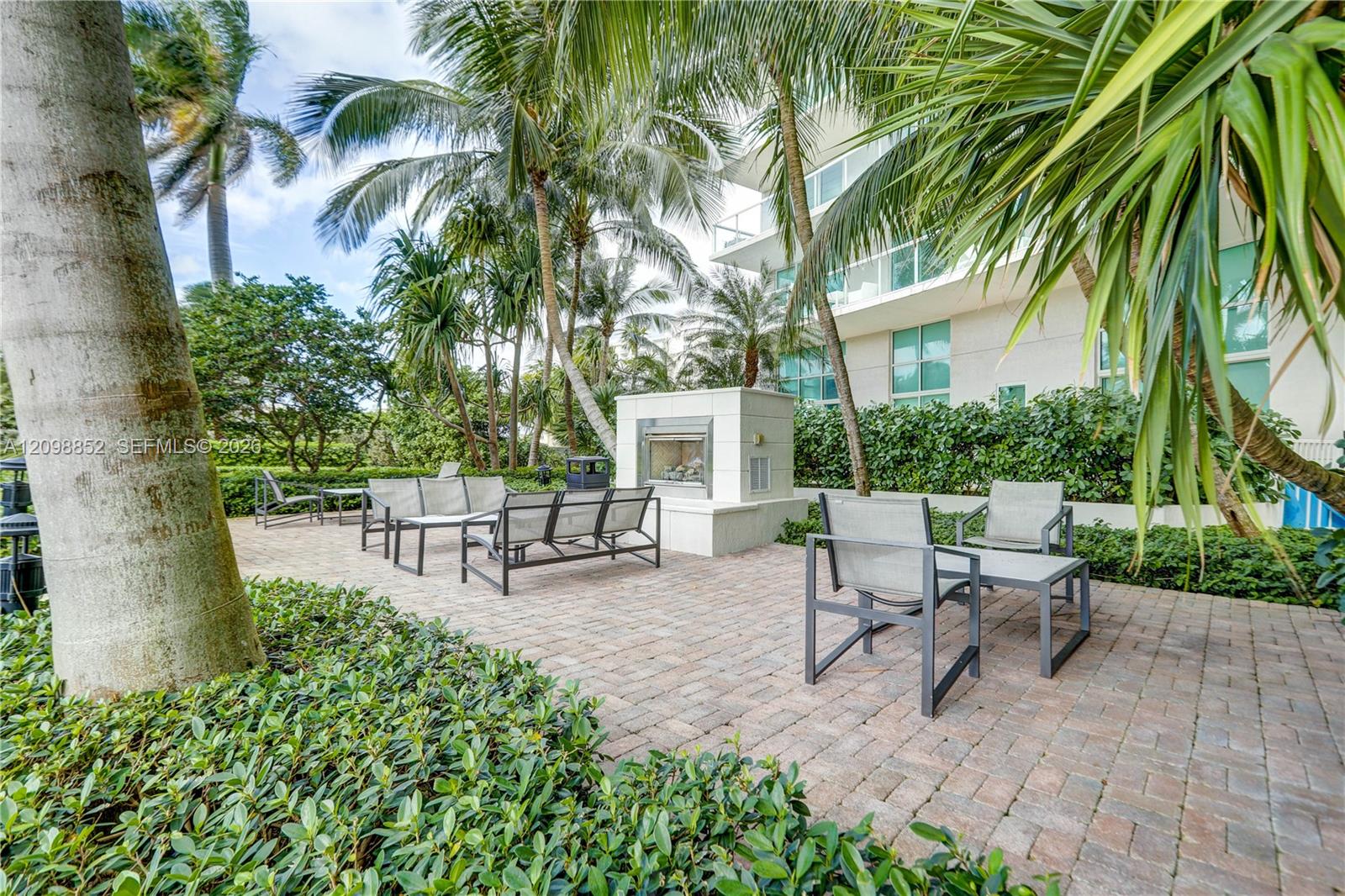 1 N Ocean Boulevard