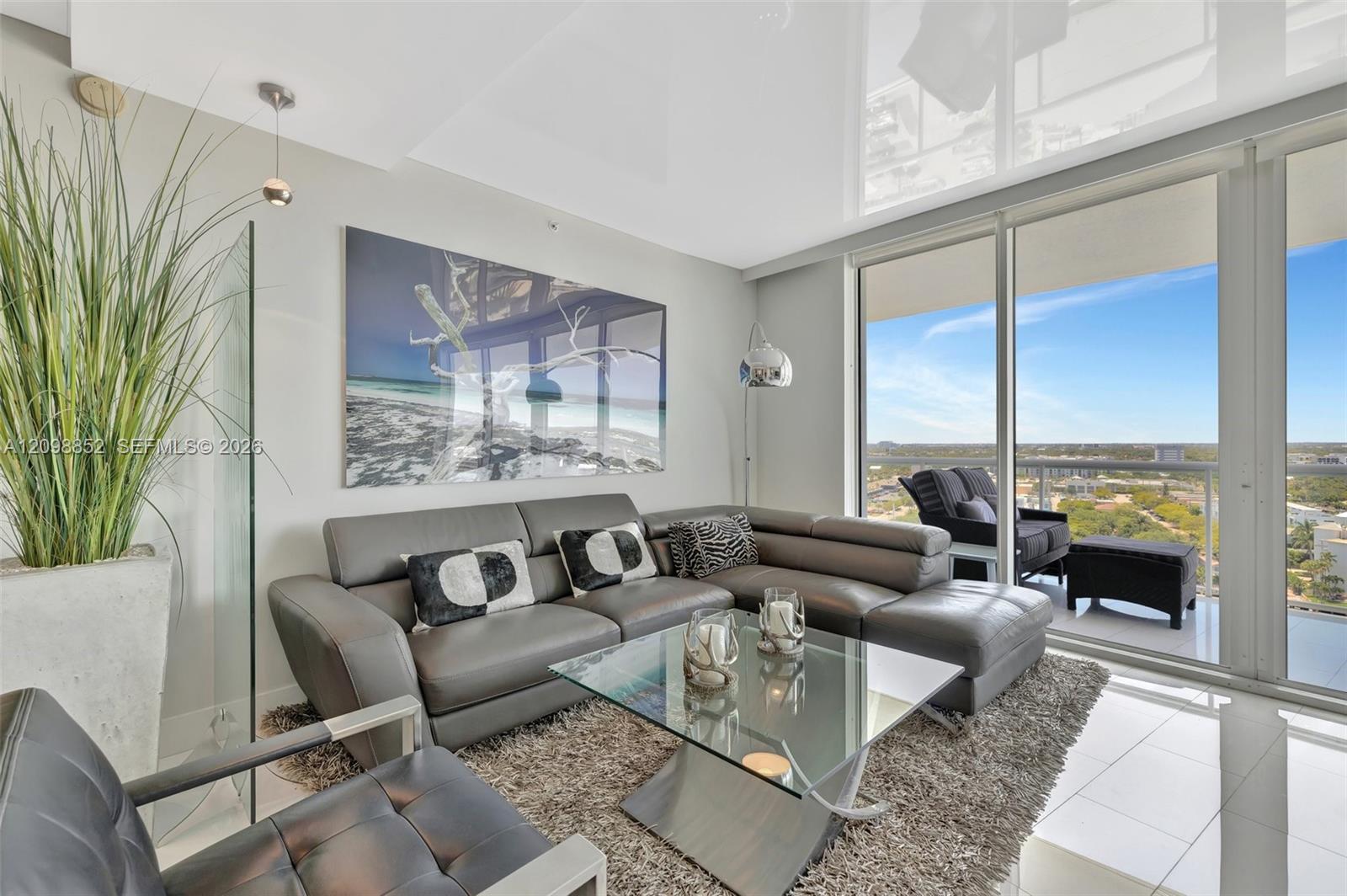1 N Ocean Boulevard