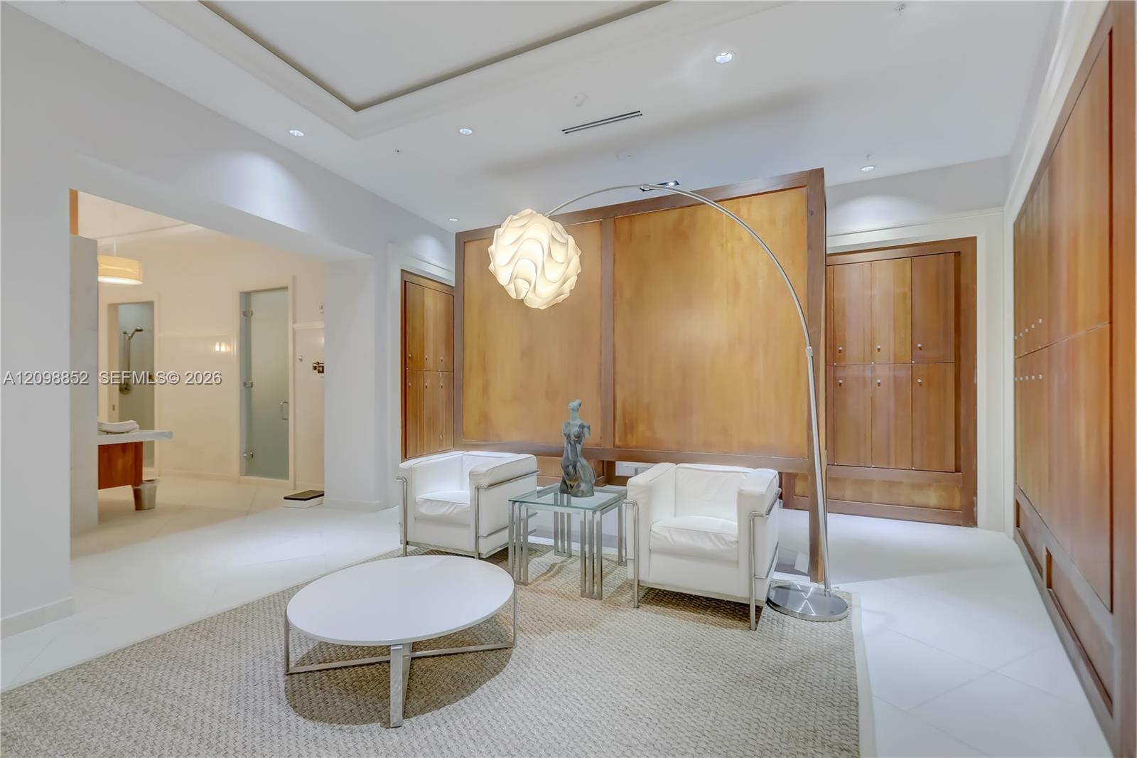 1 N Ocean Boulevard