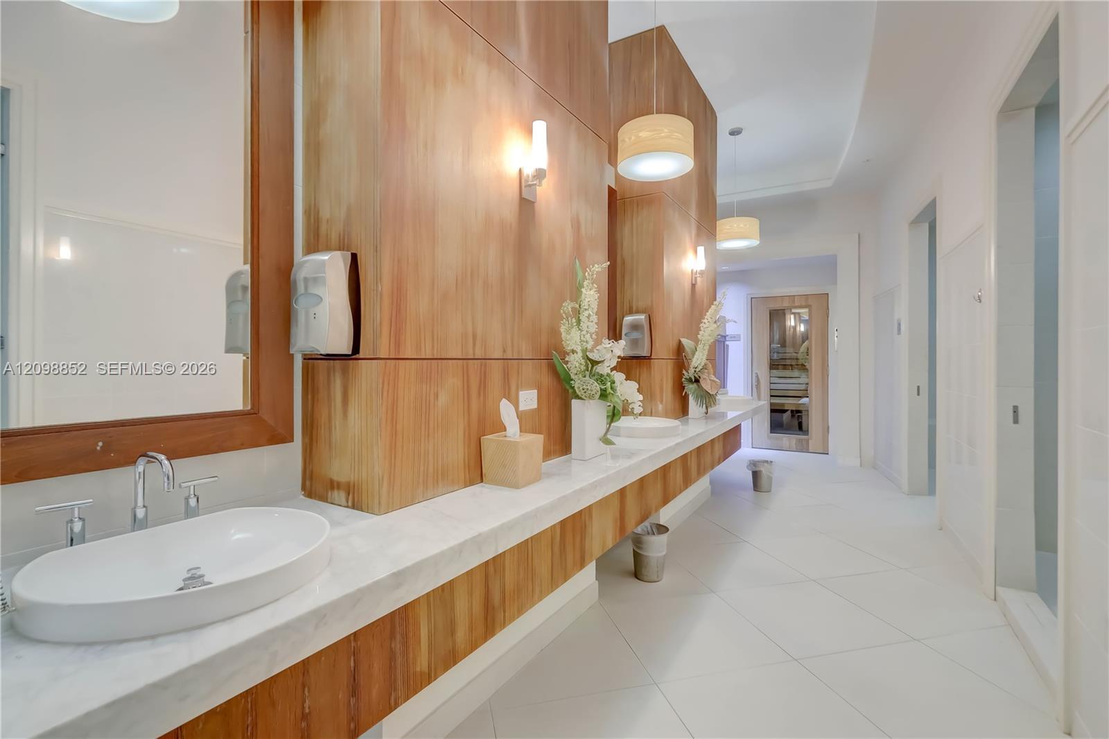 1 N Ocean Boulevard