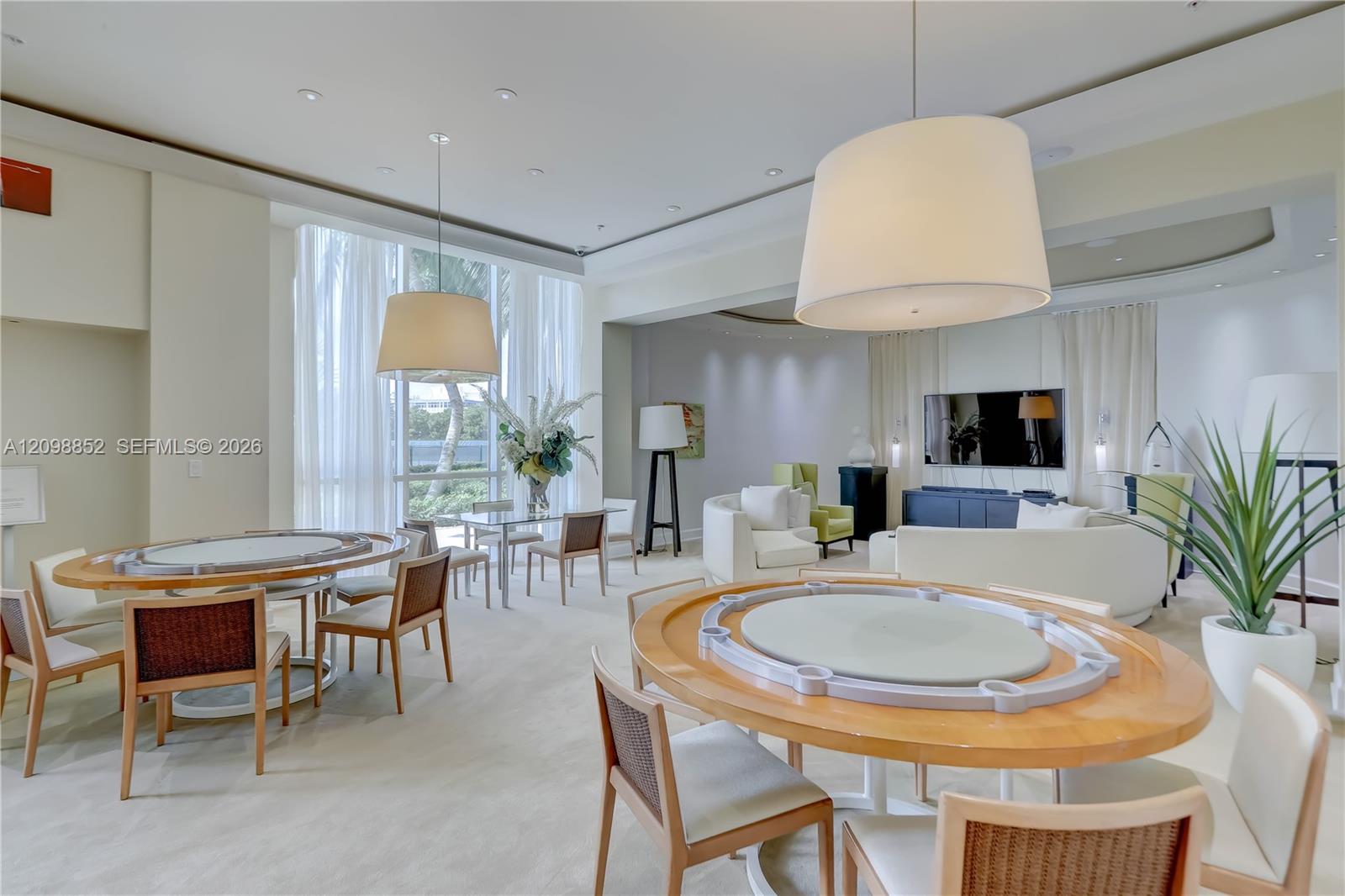 1 N Ocean Boulevard