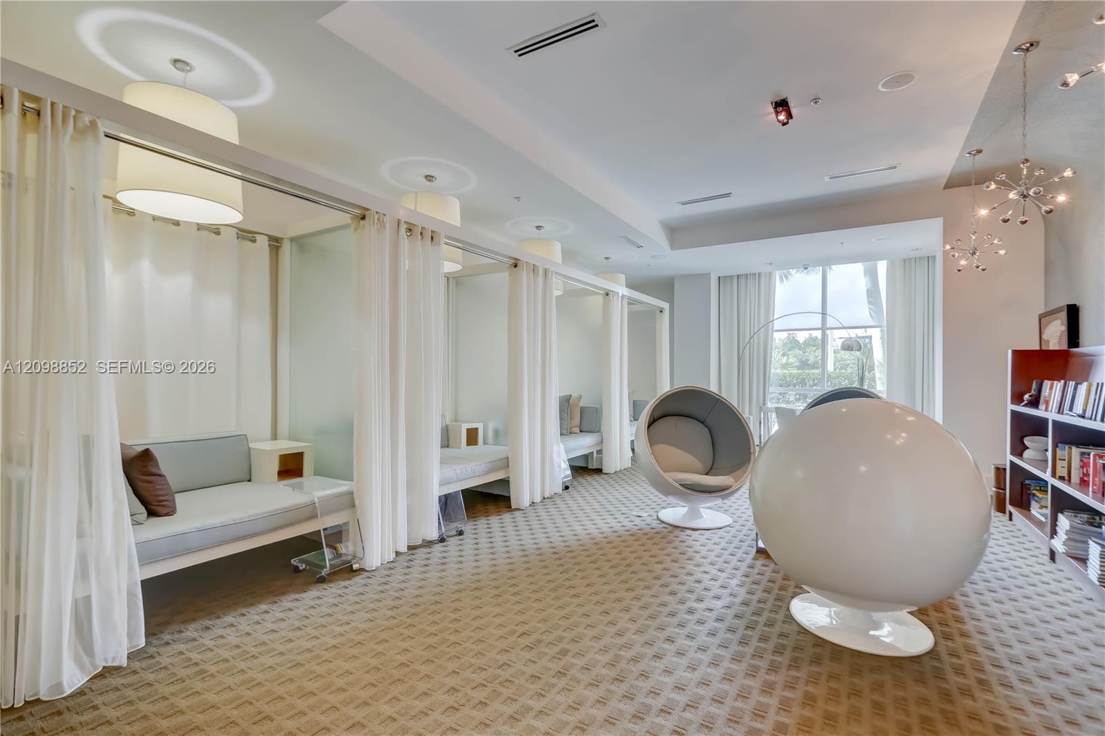 1 N Ocean Boulevard