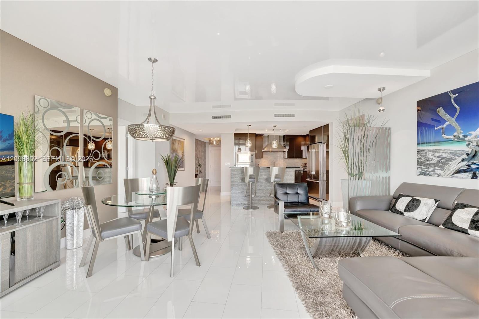 1 N Ocean Boulevard
