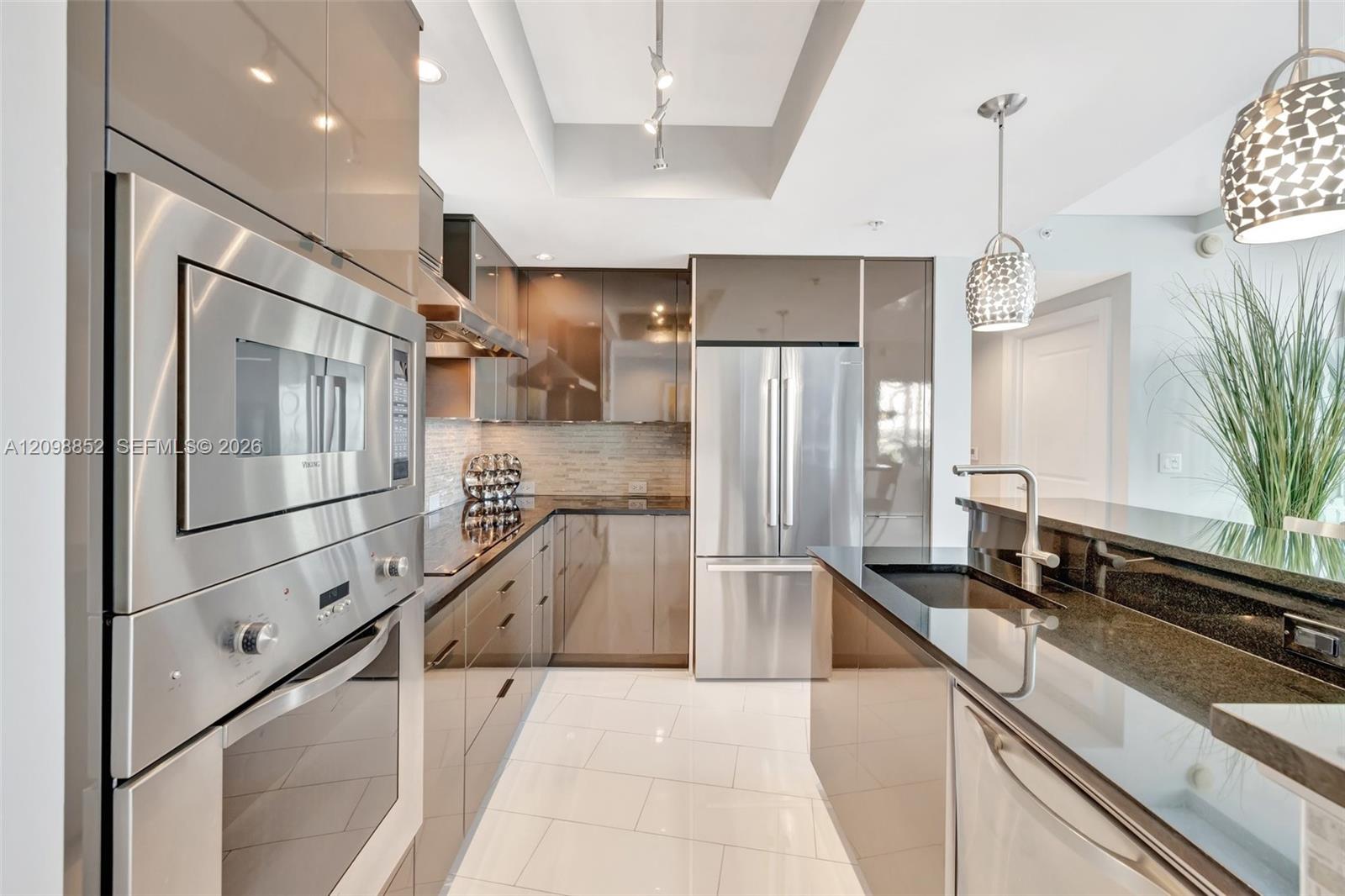 1 N Ocean Boulevard