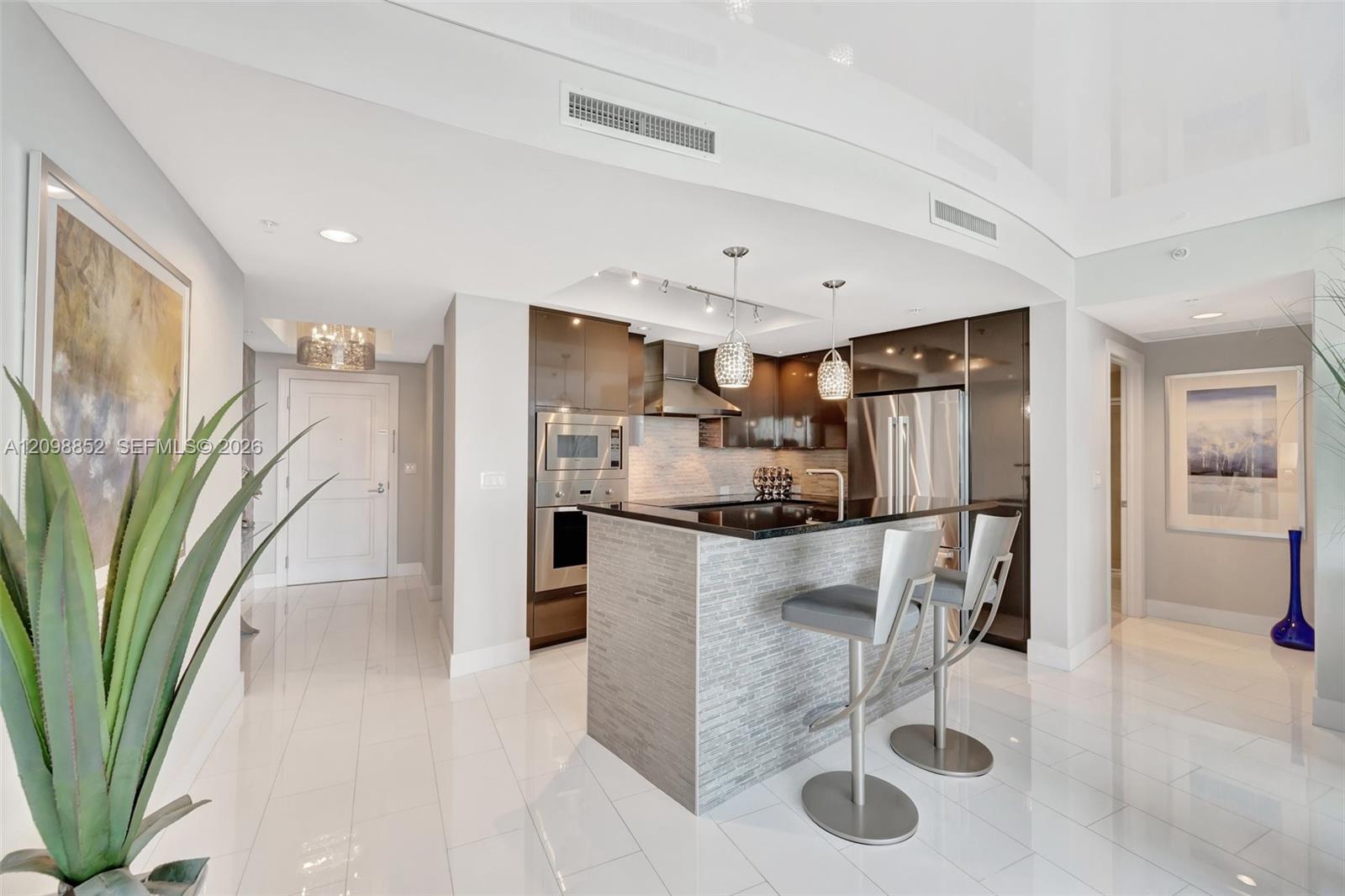 1 N Ocean Boulevard