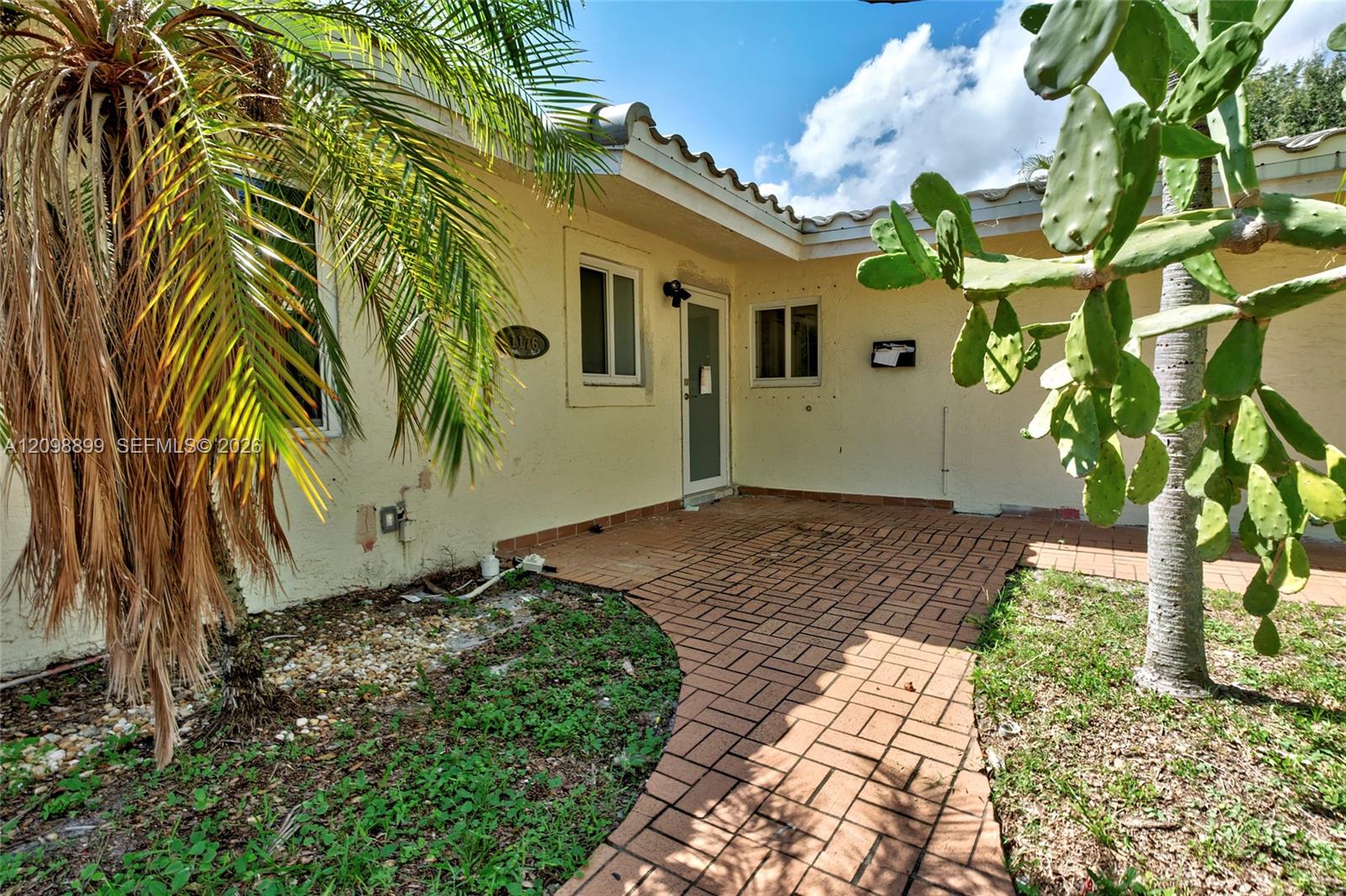 1176 SW 4th Street gallery image #2