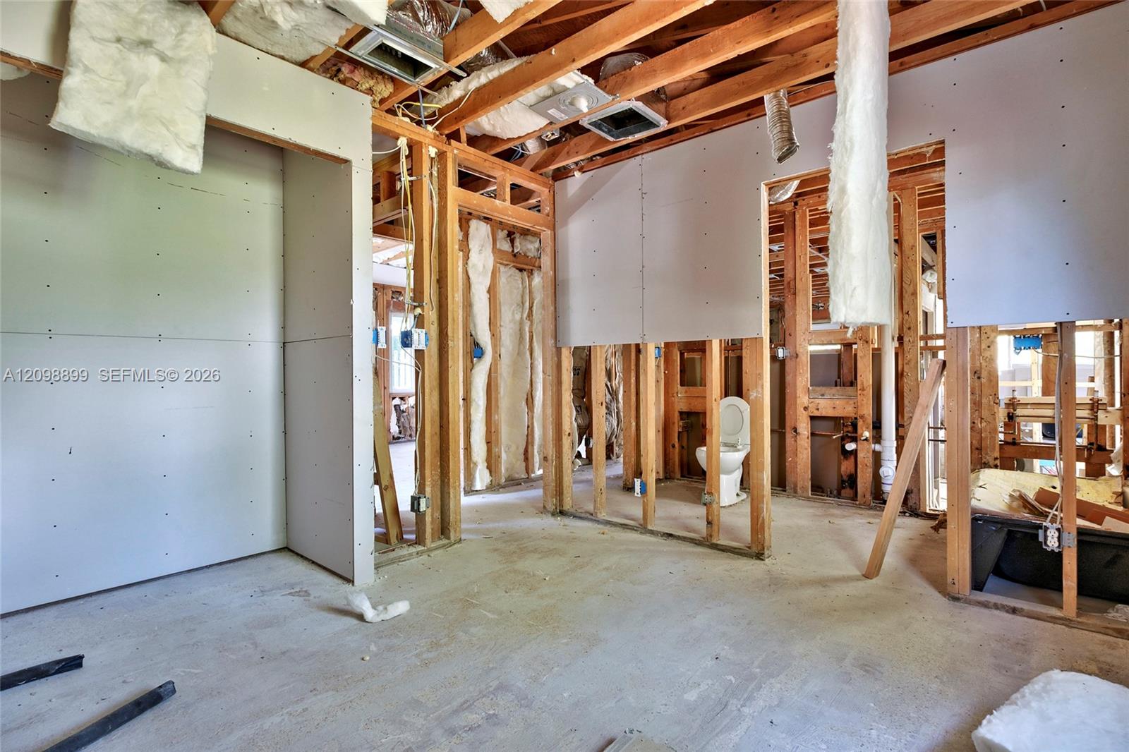 1176 SW 4th Street gallery image #22