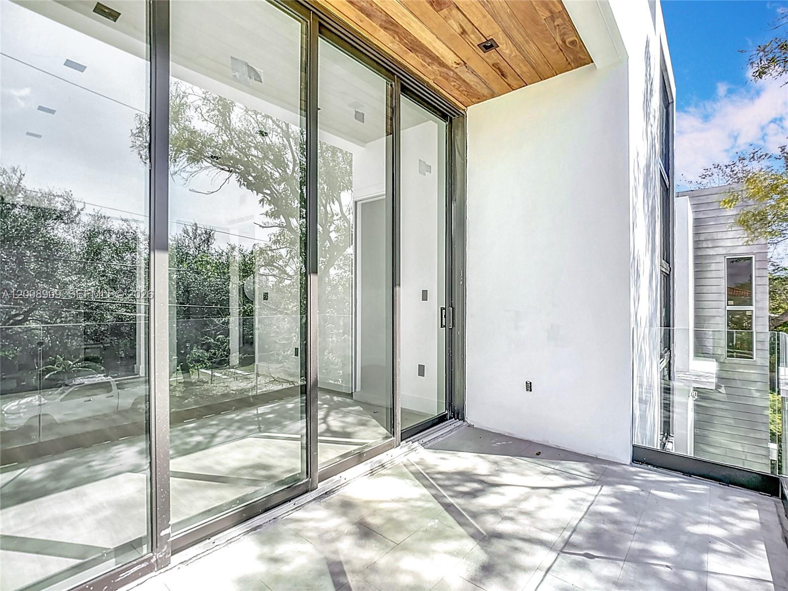 3069 SW 27th Terrace