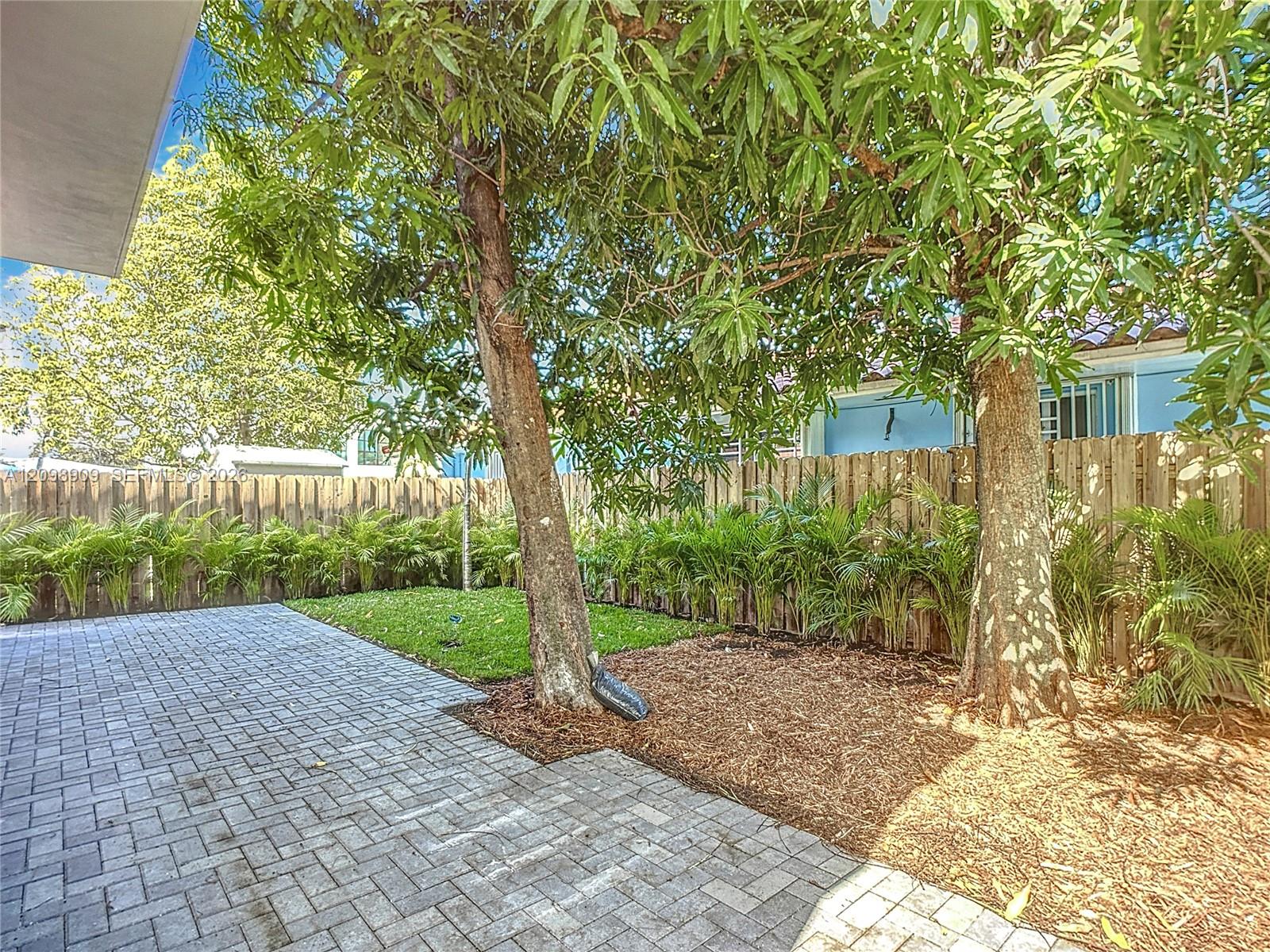 3069 SW 27th Terrace