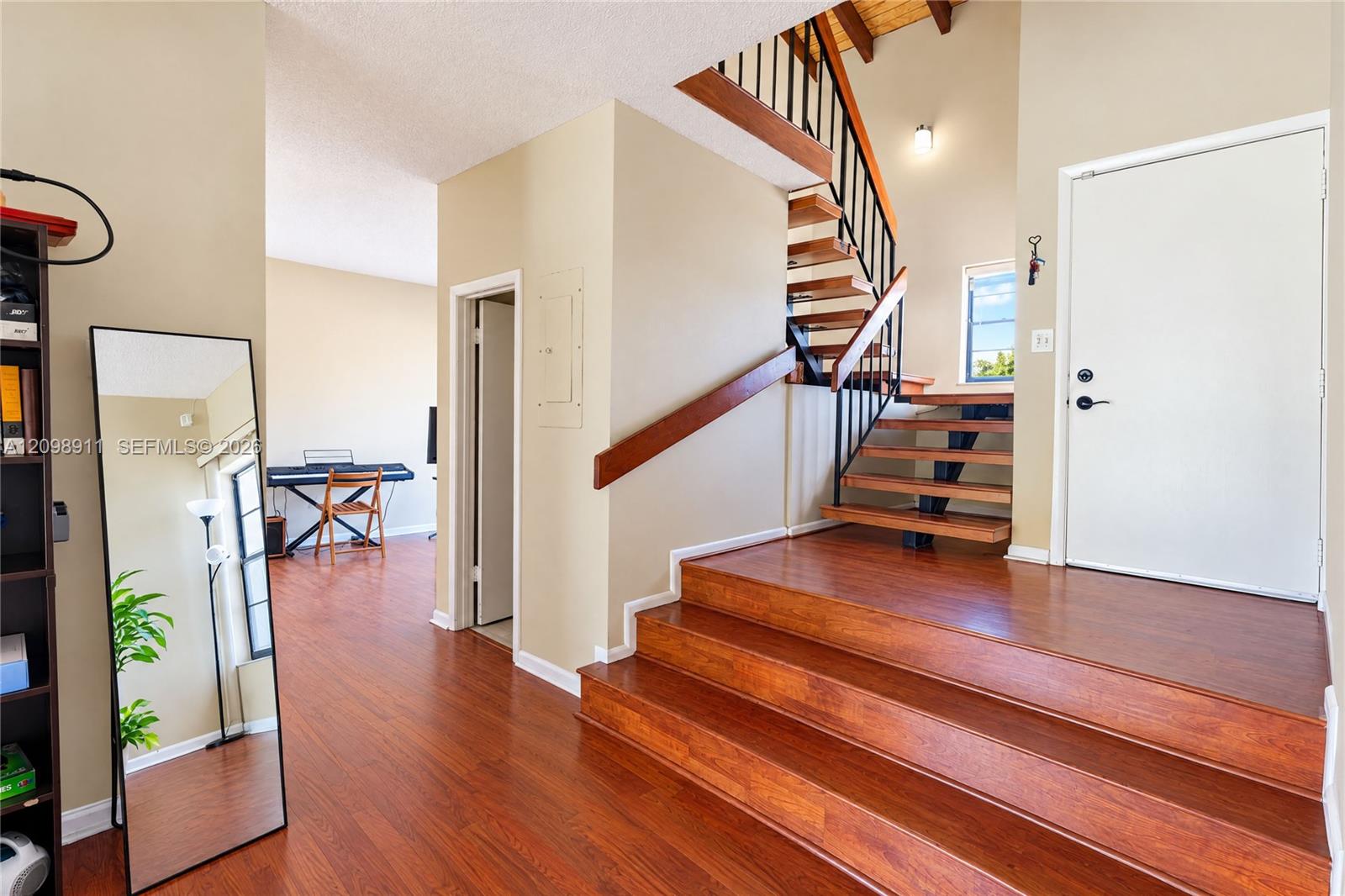 735 NW 105th Place
