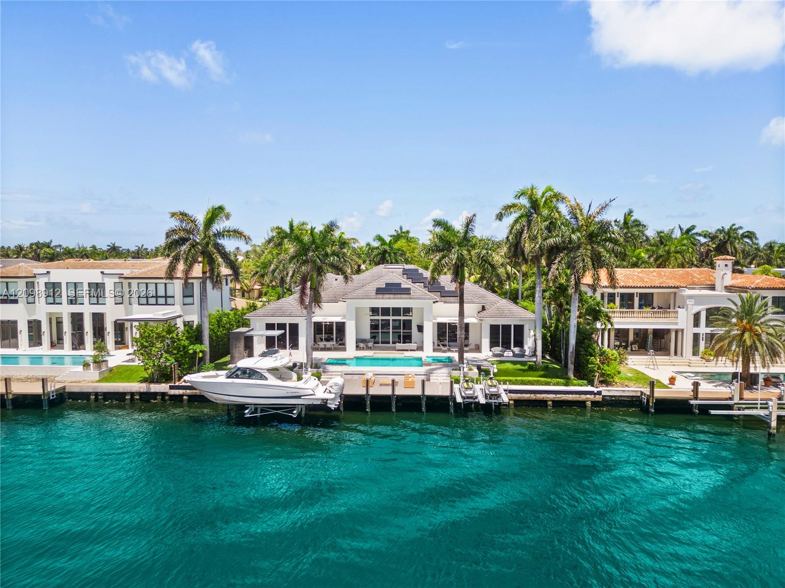 224 S Island