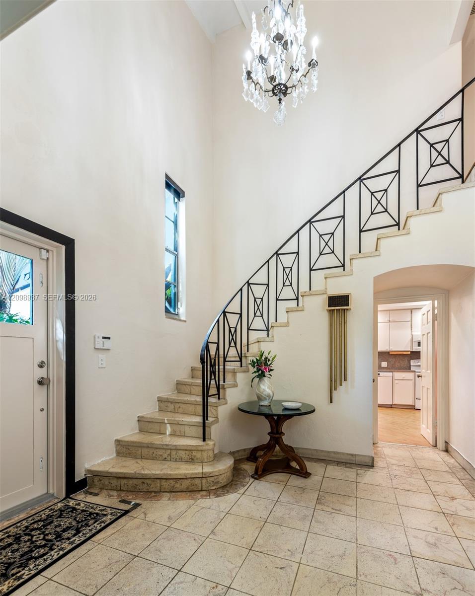 6415 Pine Tree Drive Circle
