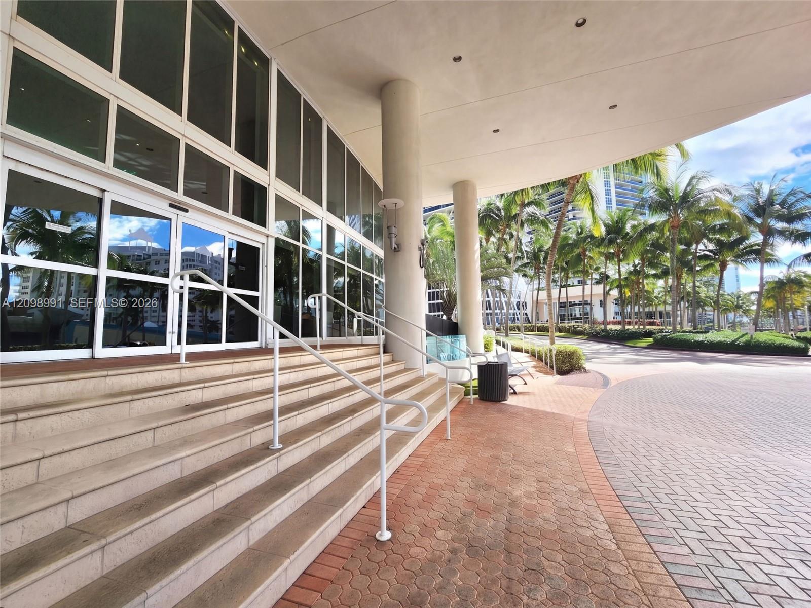 1800 S Ocean Drive
