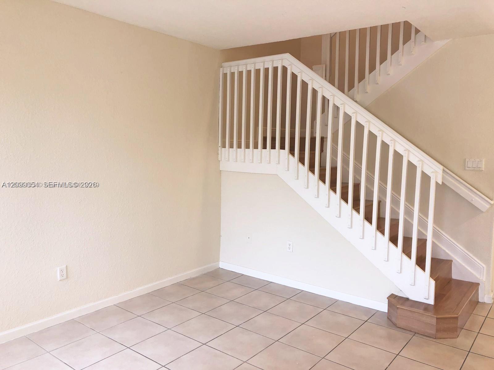 1519 SE 24th Court