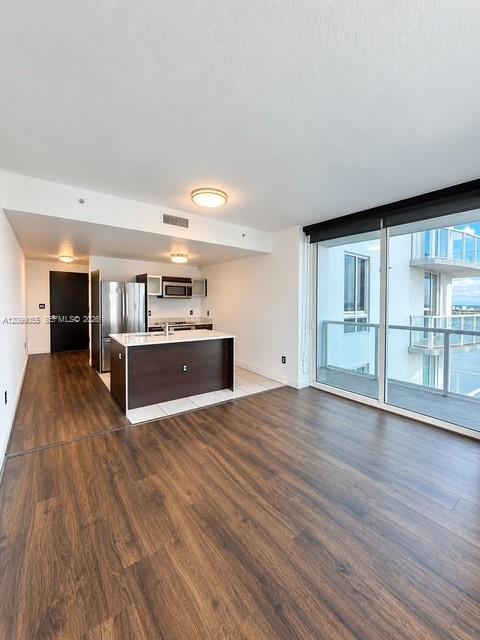 1900 N Bayshore Drive