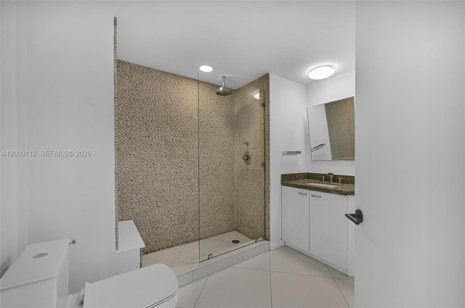 10 Venetian Way