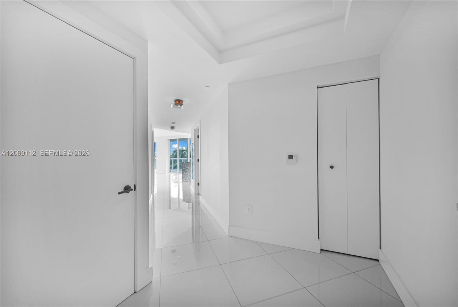 10 Venetian Way